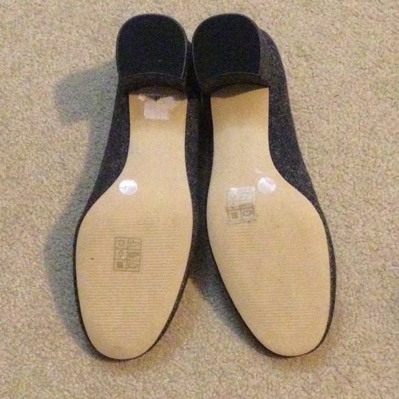 Saks Fifth Avenue grey round toe heels - Picture 3 of 6